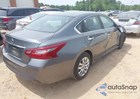 2018 Nissan Altima 2.5 S z USA, uszkodzony, nr VIN 1N4AL3AP3JC251318